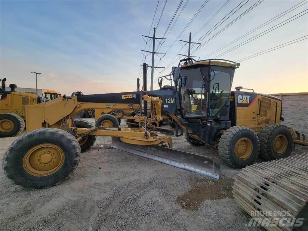 CAT 12M 平地机/推土机