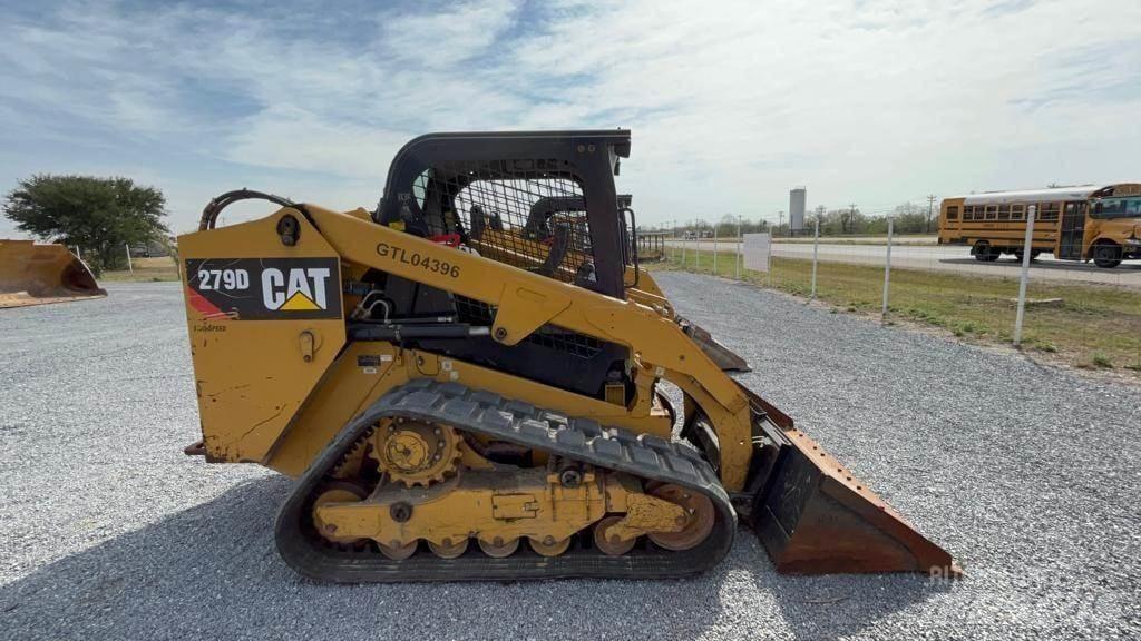 CAT 279D 滑移装载机