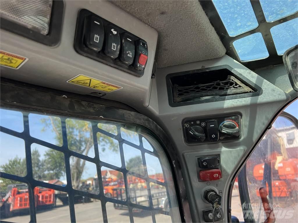 CAT 289D3 滑移装载机