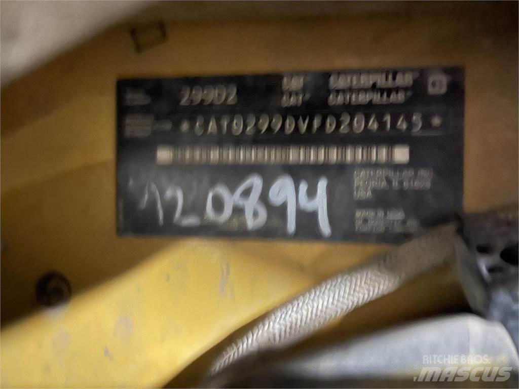 CAT 299D2 滑移装载机