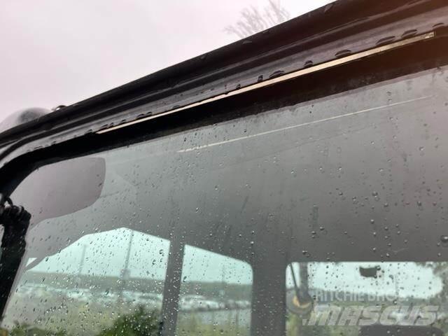 CAT 303.5E CR 小型挖掘机