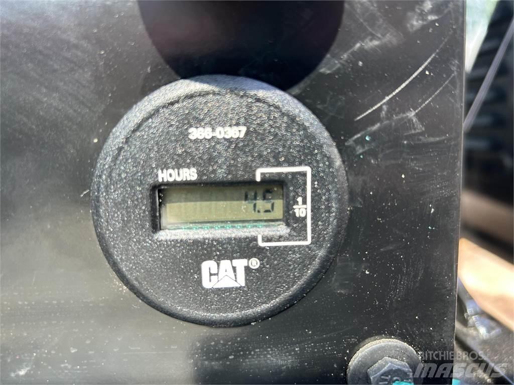 CAT 305.5 小型挖掘机