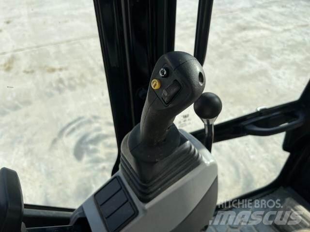 CAT 306CR 履带挖掘机