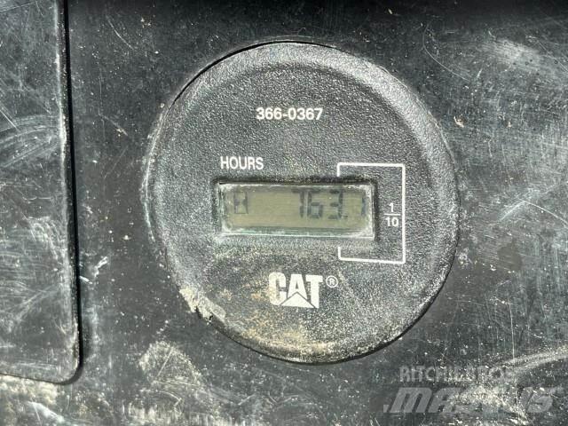 CAT 307E2 履带挖掘机