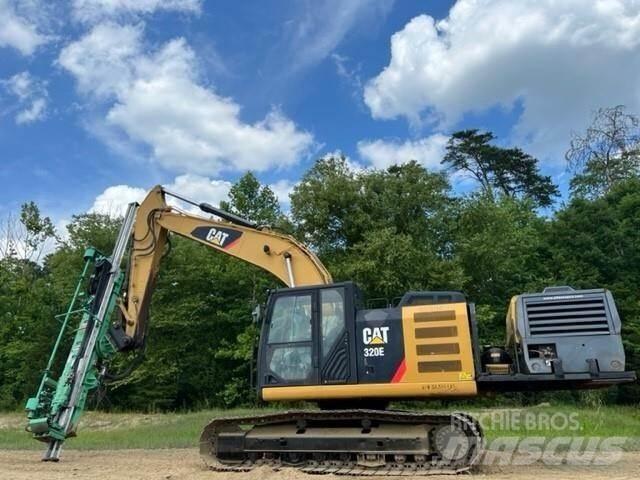 CAT 320EL 钻孔机