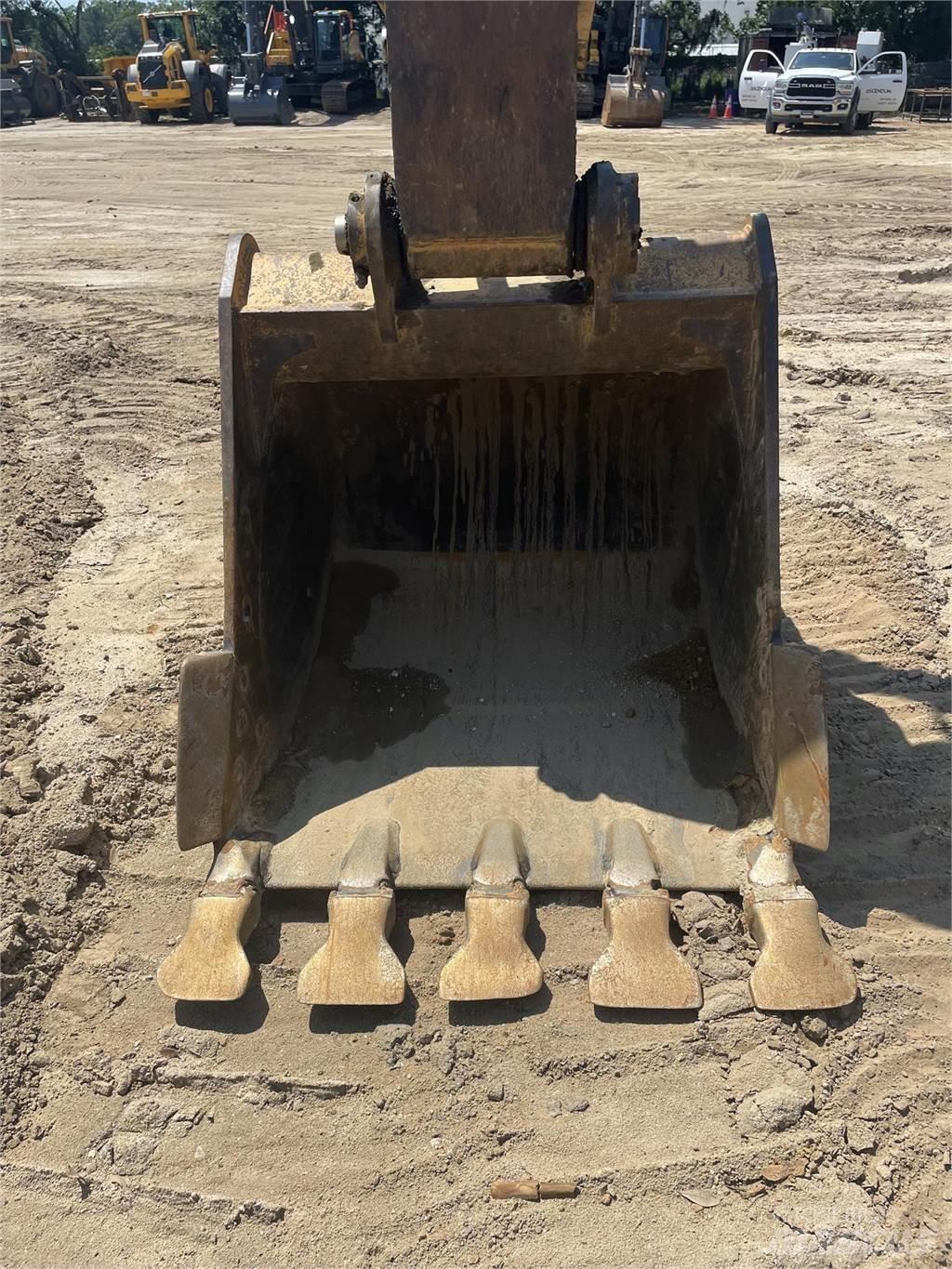 CAT 325C 履带挖掘机