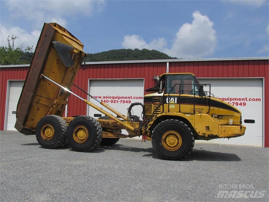 CAT 725 铰接式自卸车