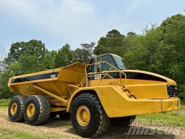 CAT 740 铰接式自卸车