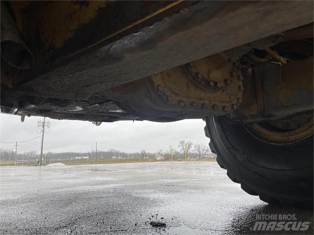 CAT 745C 铰接式自卸车