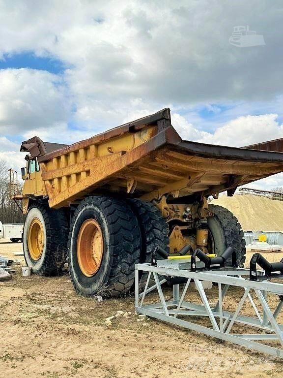CAT 777B 铰接式自卸车