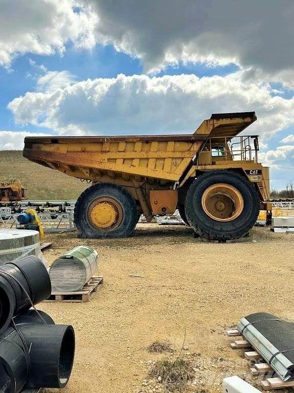 CAT 777B 铰接式自卸车