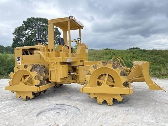 CAT 815 垃圾压实机