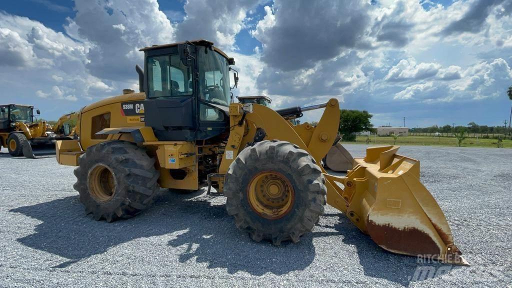 CAT 938M 轮式装载机