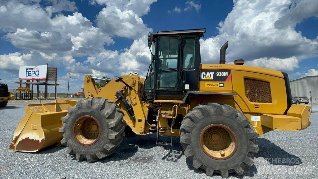 CAT 938M 轮式装载机