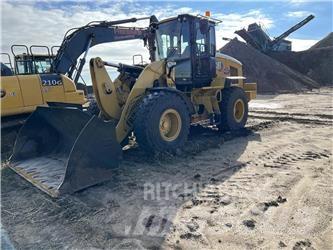 CAT 938M 轮式装载机