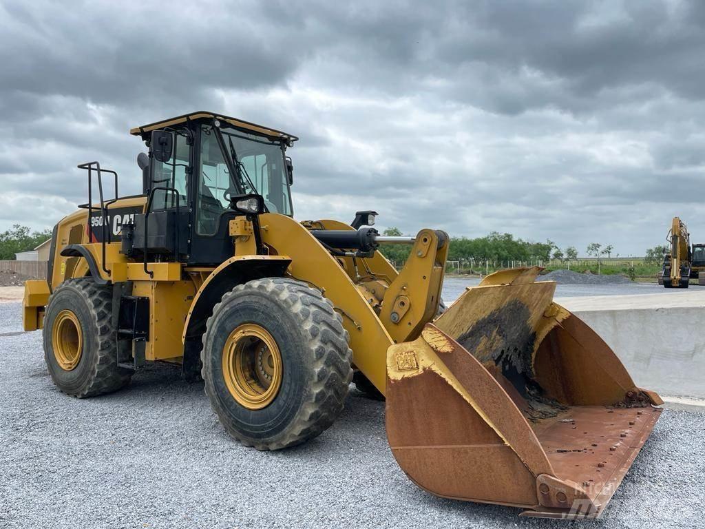CAT 950M 轮式装载机