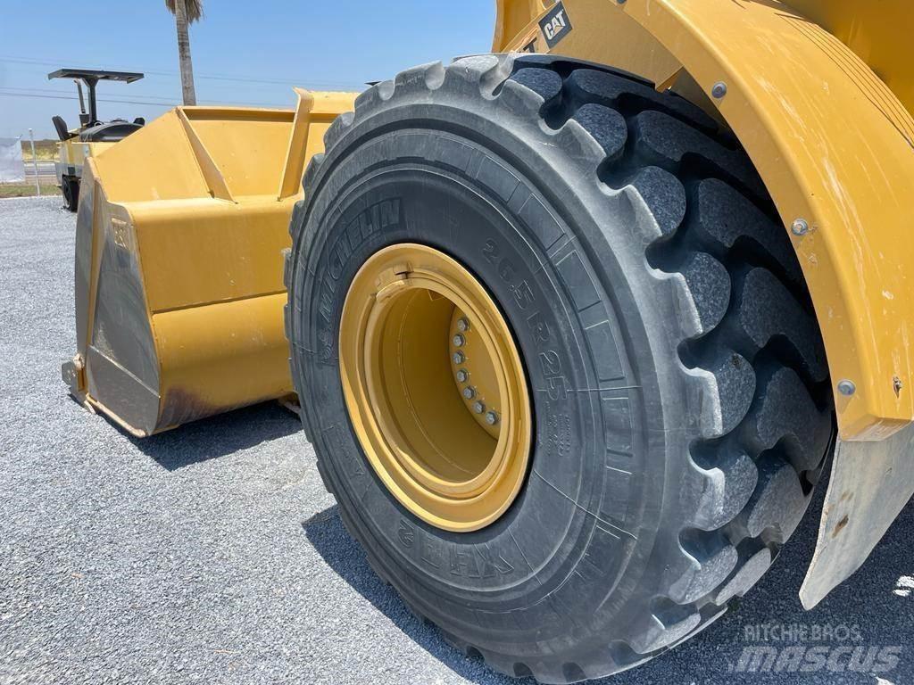 CAT 972M 轮式装载机