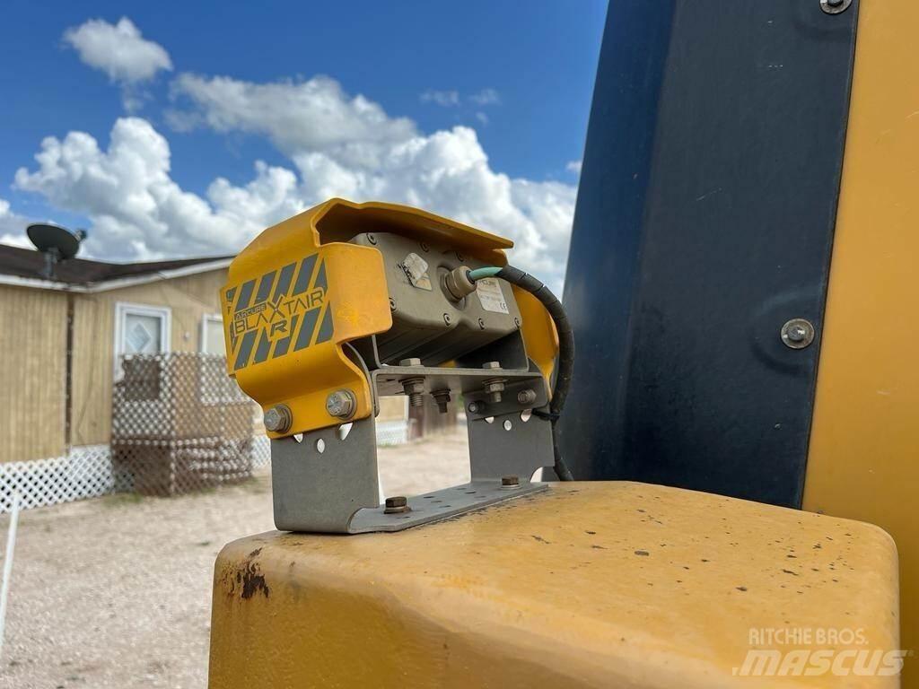 CAT 972M 轮式装载机