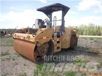 CAT CB64 双轮压路机
