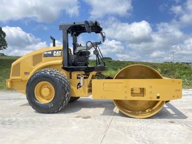 CAT CS54B 双轮压路机