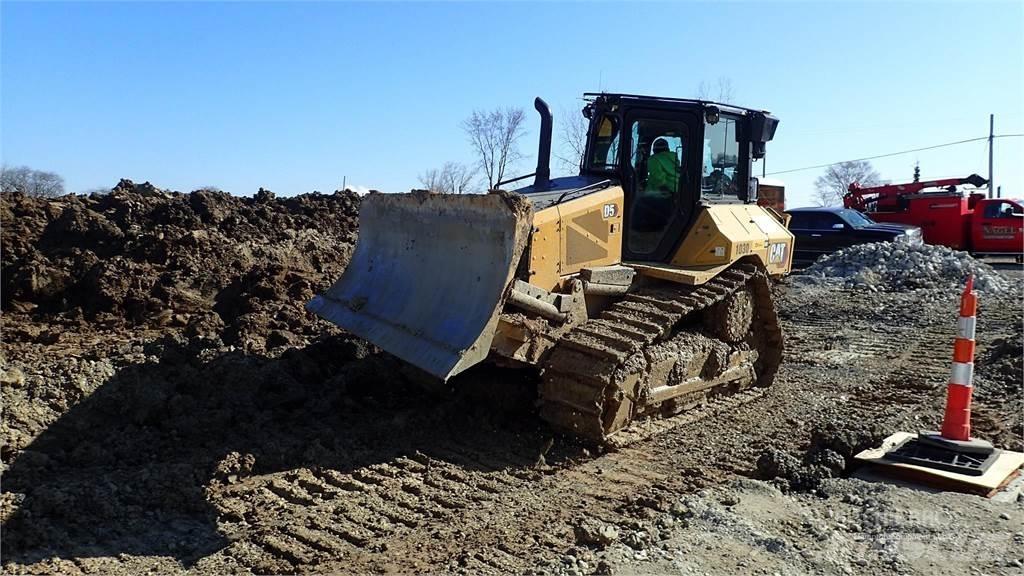 CAT D5 履带式推土机