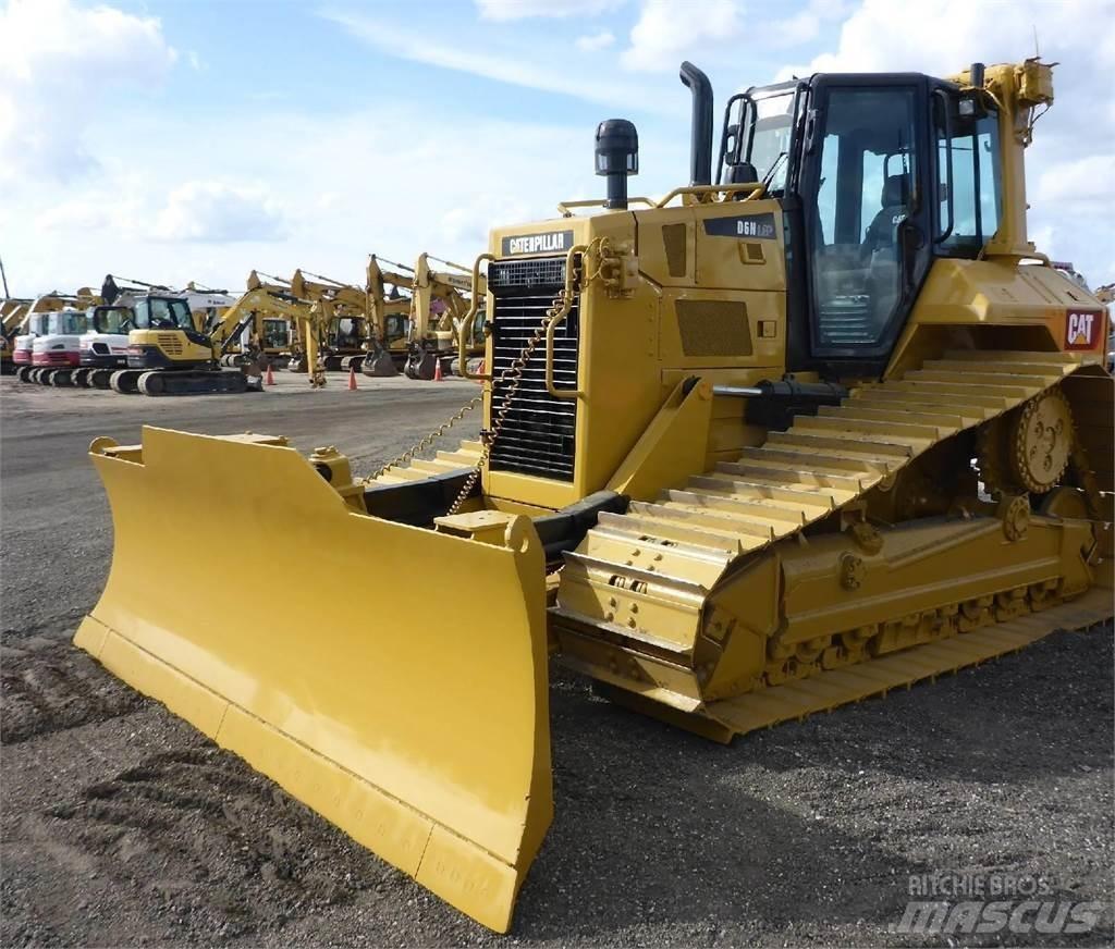 CAT D6N LGP 履带式推土机
