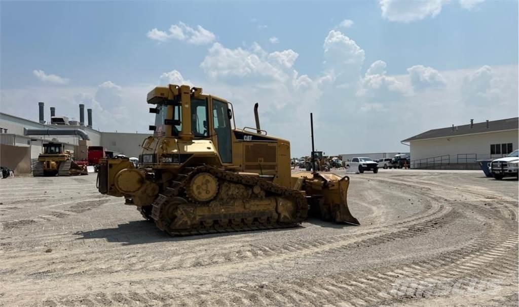 CAT D6N XL 履带式推土机