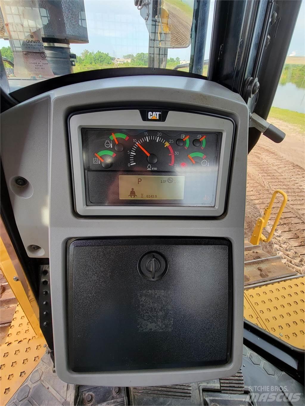CAT D8T 履带式推土机