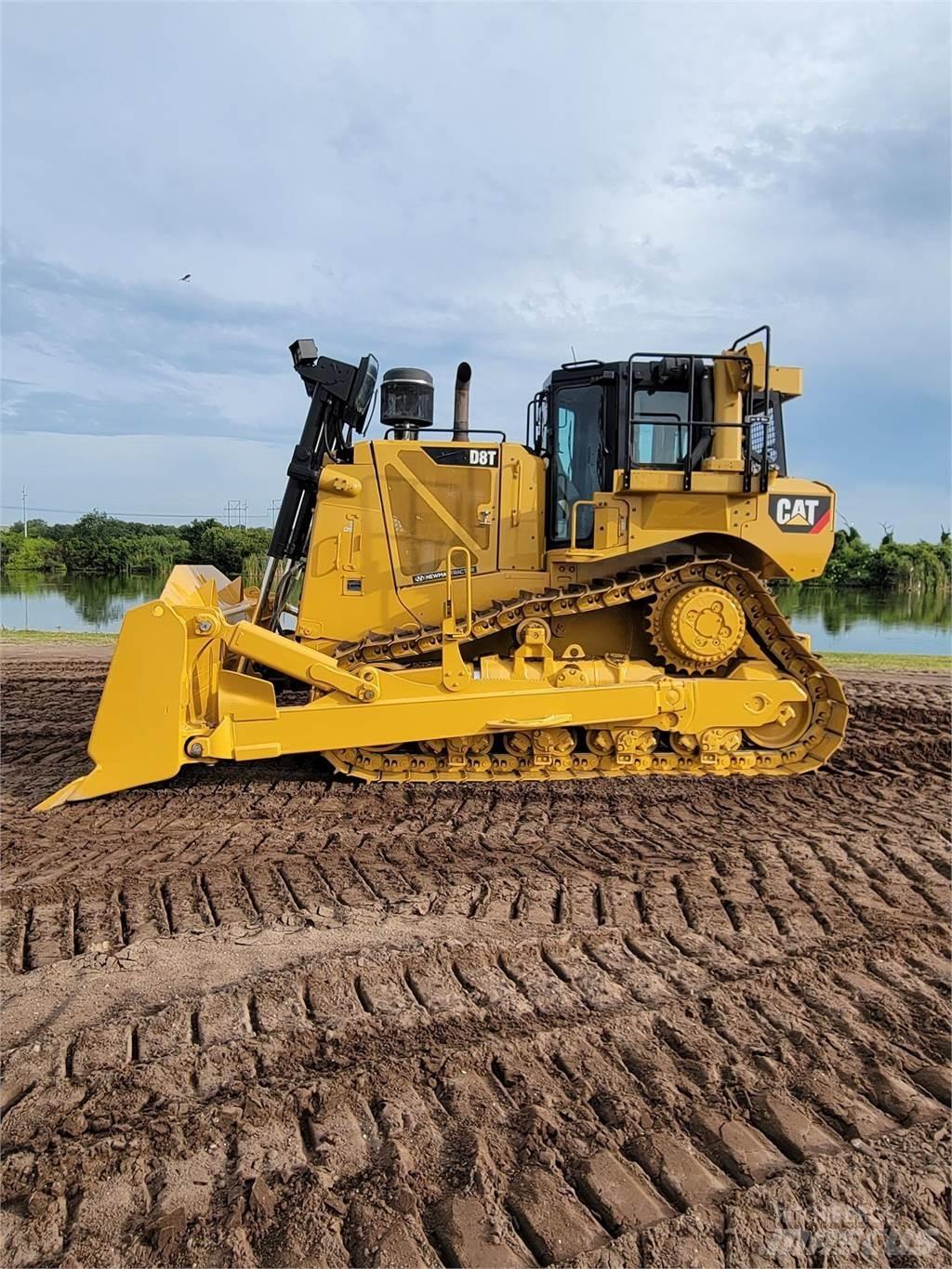 CAT D8T 履带式推土机