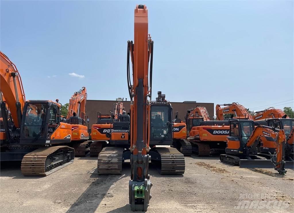 Develon DX225 LC-7 履带挖掘机