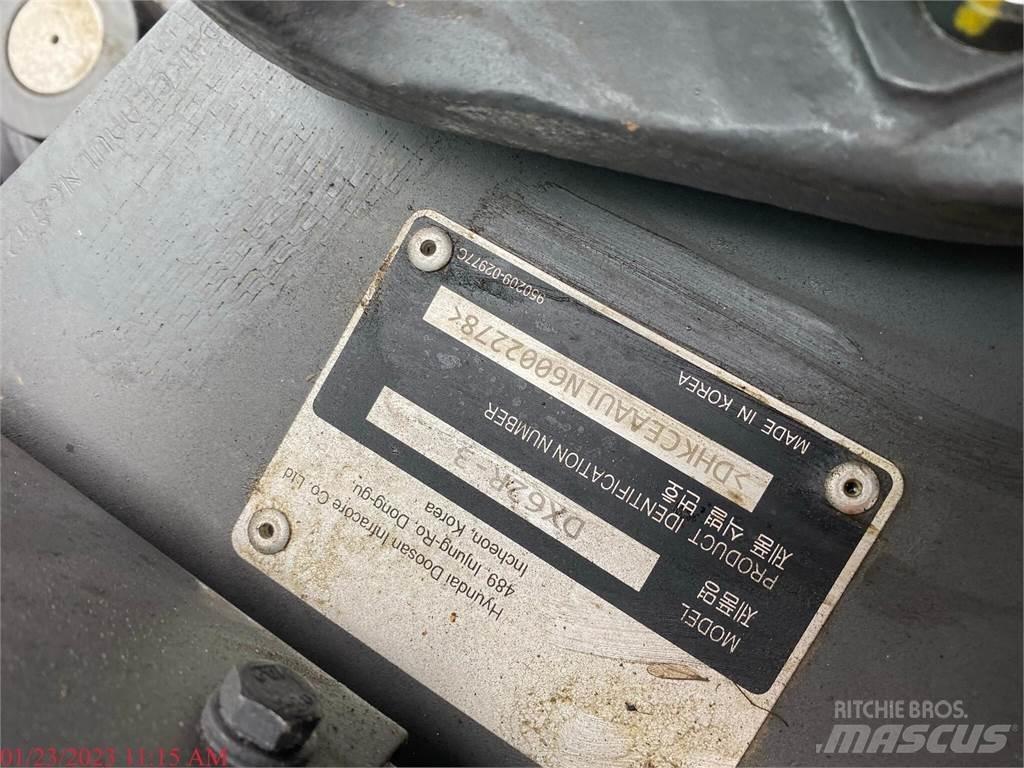 Develon DX62R-3 履带挖掘机