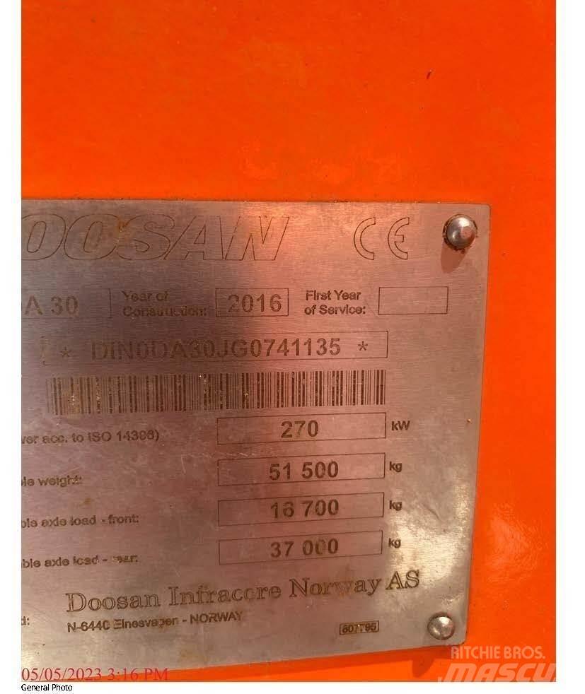 Doosan DA30 铰接式自卸车