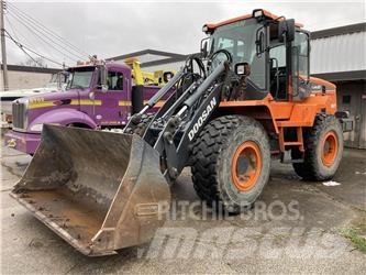 Doosan DL200TC-5 轮式装载机