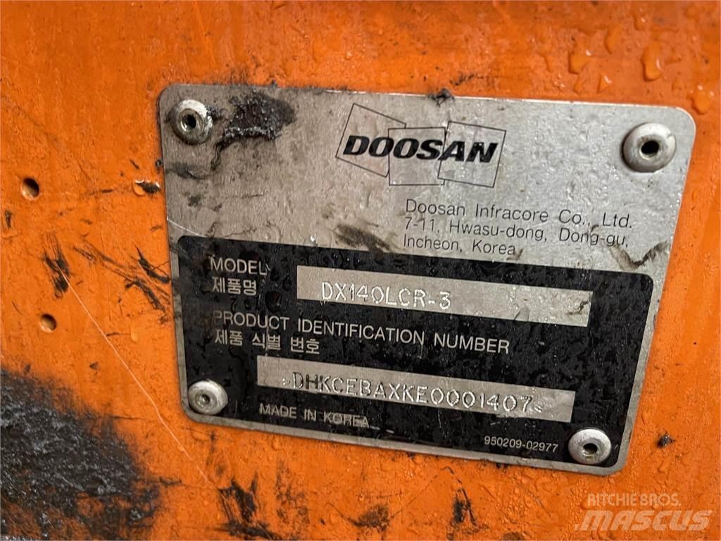 Doosan DX140 LCR-3 履带挖掘机