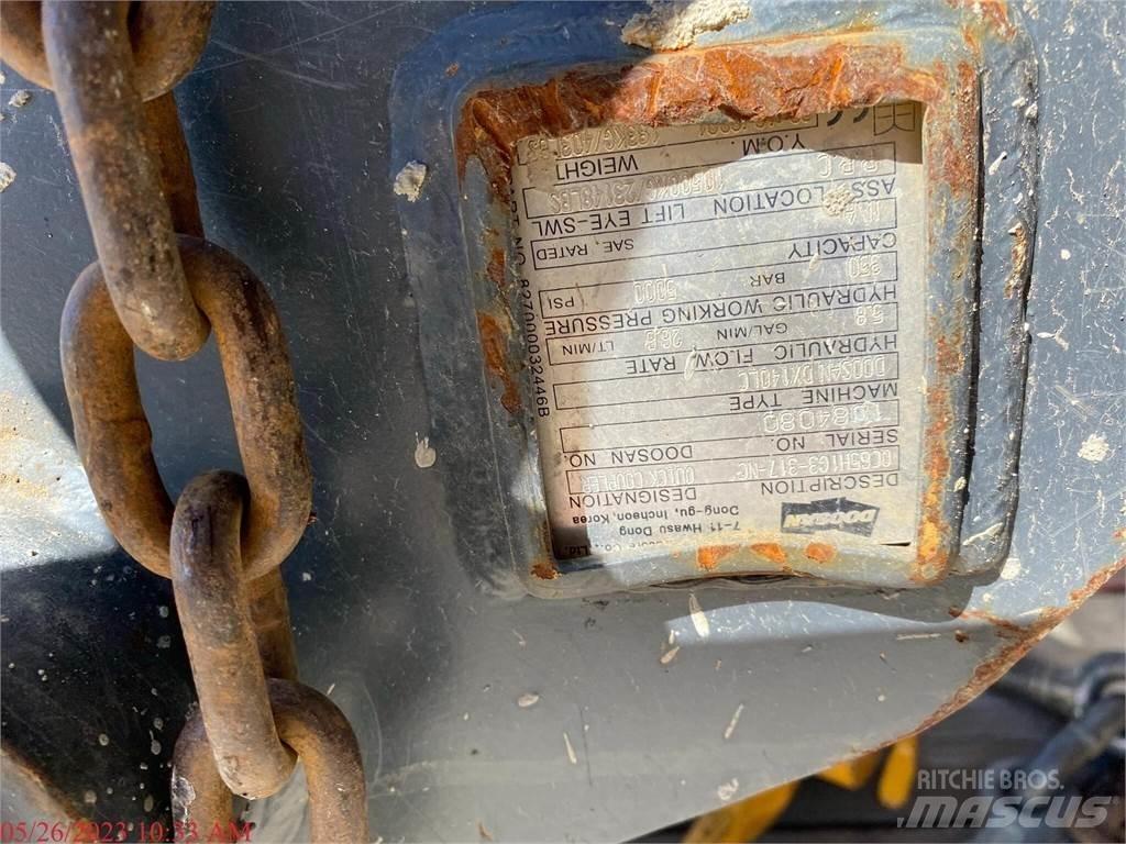 Doosan DX140 LCR-5 履带挖掘机