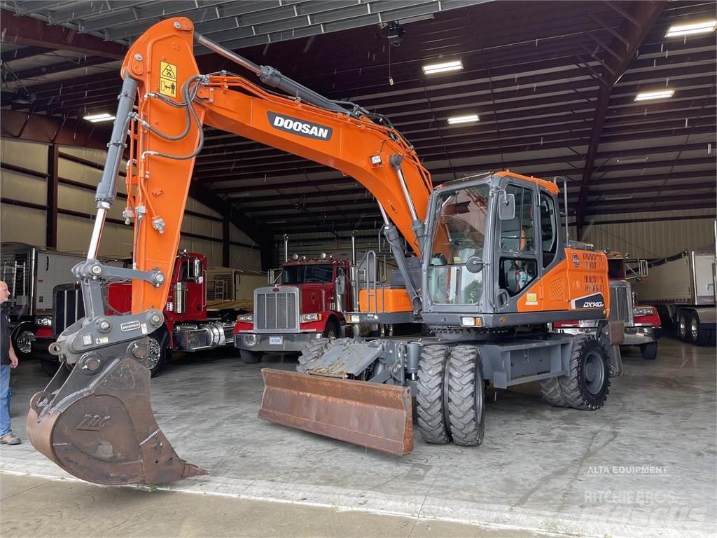 Doosan DX140W-5 轮式挖掘机