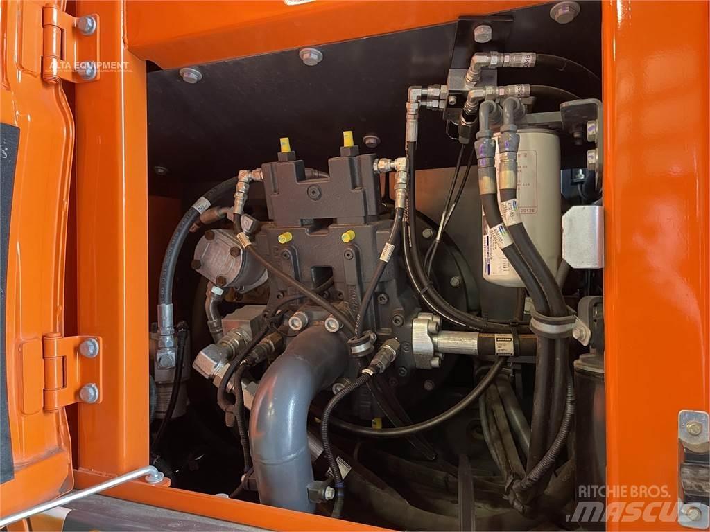 Doosan DX140W-5 轮式挖掘机