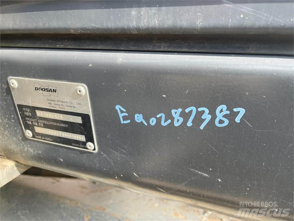 Doosan DX180 LC-5 履带挖掘机