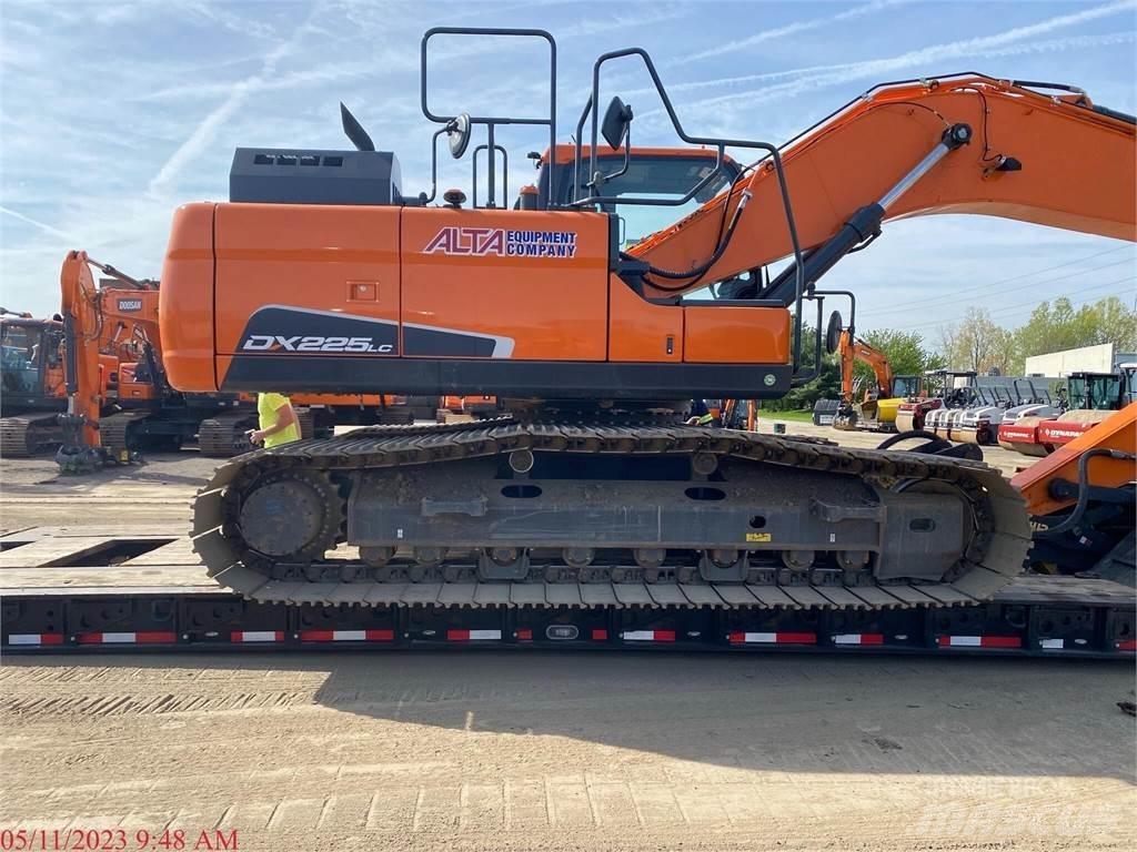 Doosan DX225 LC-5 履带挖掘机