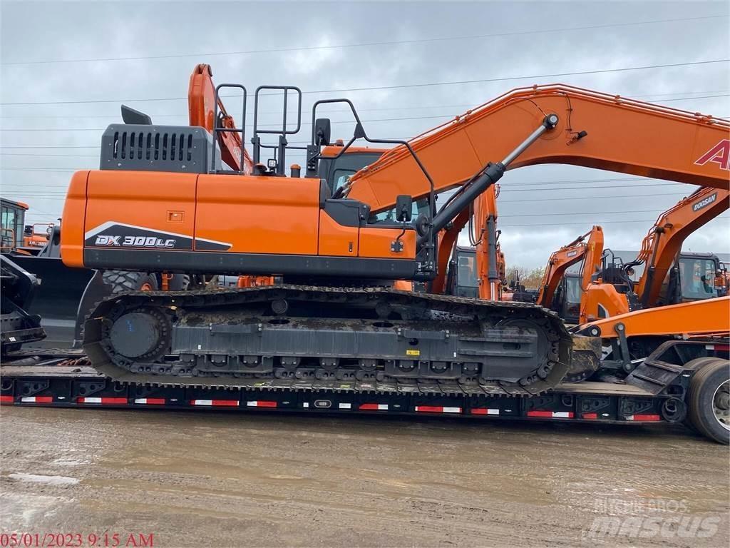 Doosan DX300 LC 履带挖掘机