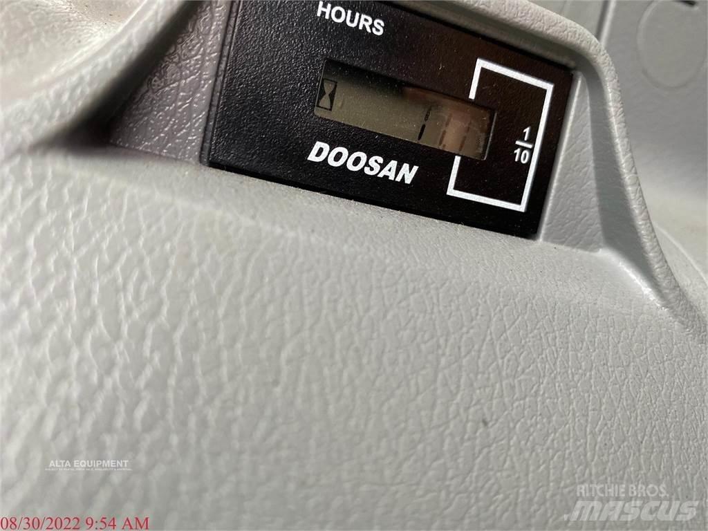Doosan DX490 LC-5 履带挖掘机