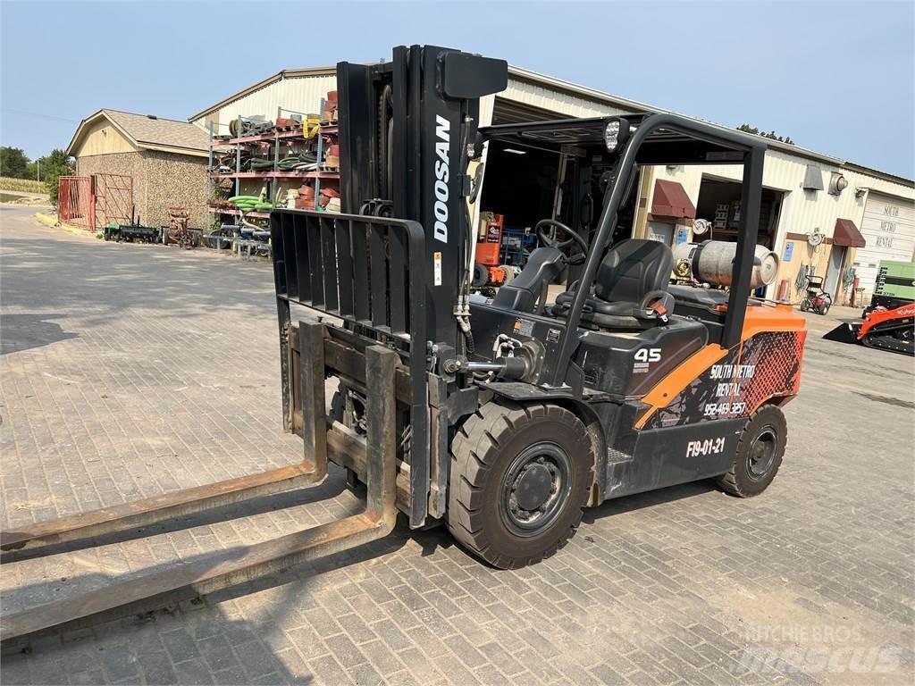 Doosan G45S-7 其他叉车