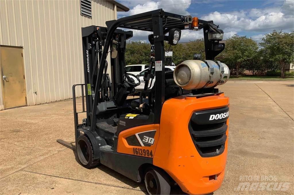 Doosan GC30S-9 其他叉车