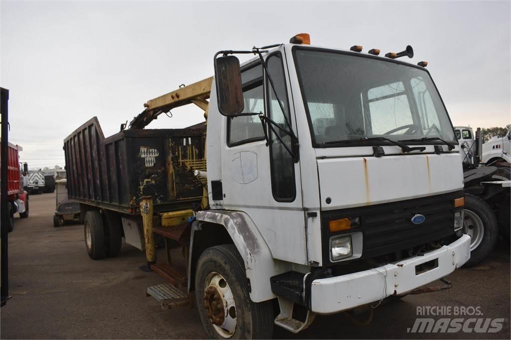 Ford CF8000 起重车