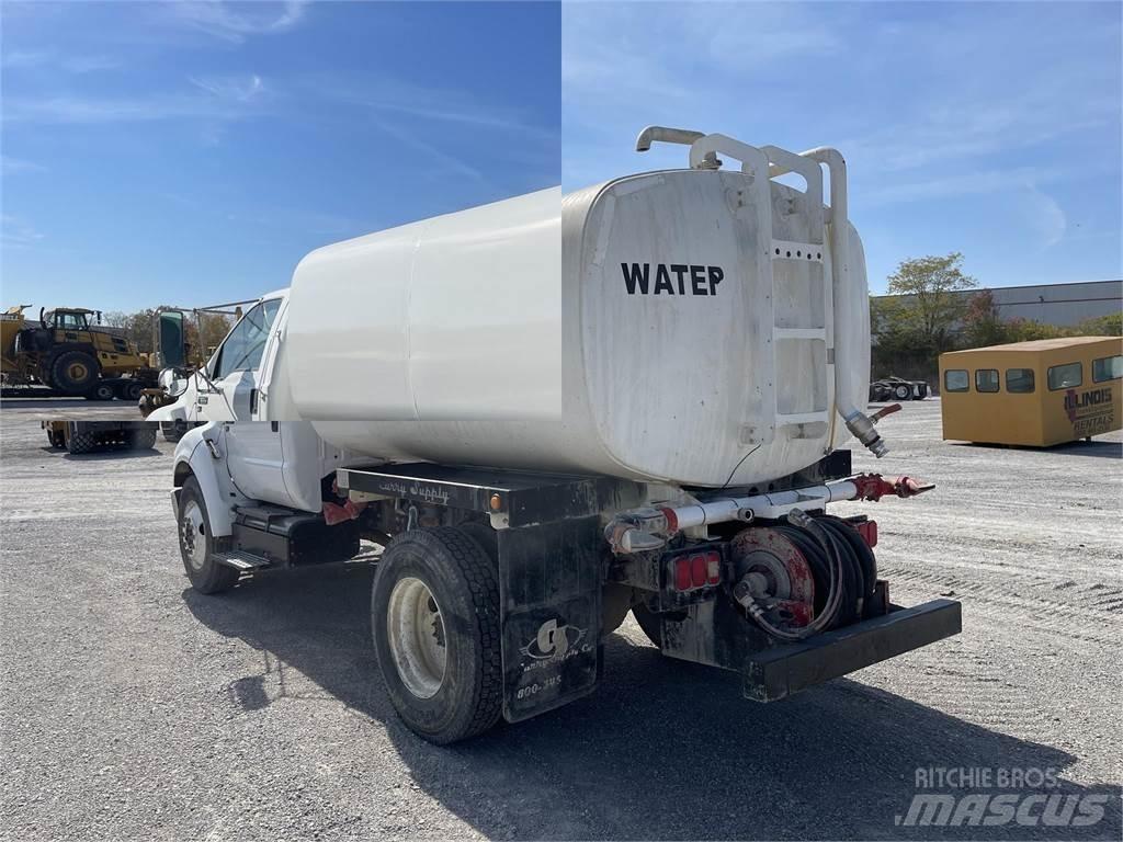 Ford F650 XL SD 水罐车