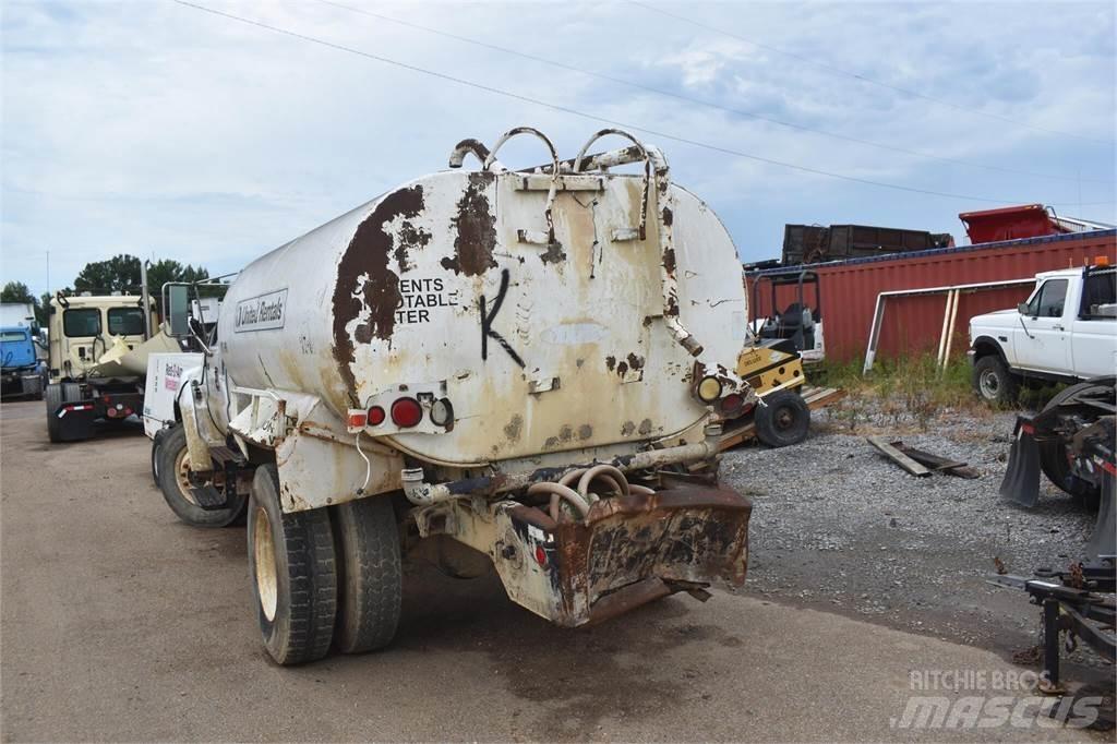 Ford F750 油罐车