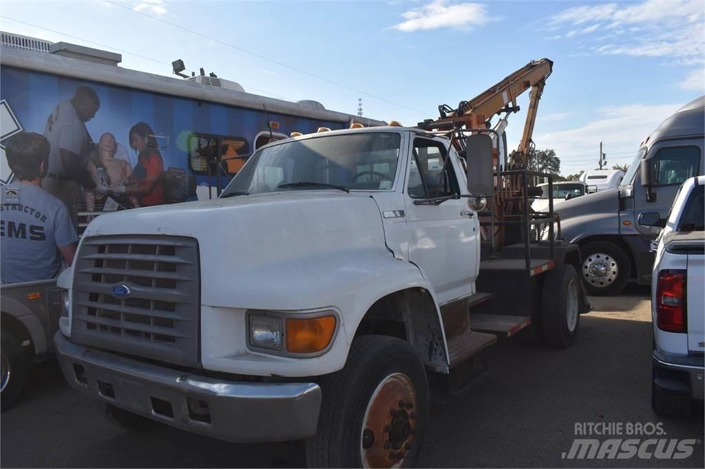 Ford F800 起重车