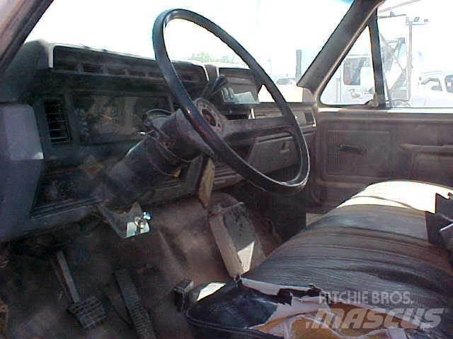 Ford F800 市政车