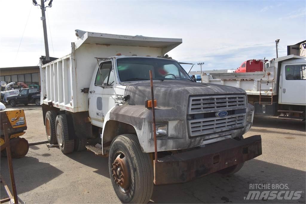 Ford F900 自卸式货车