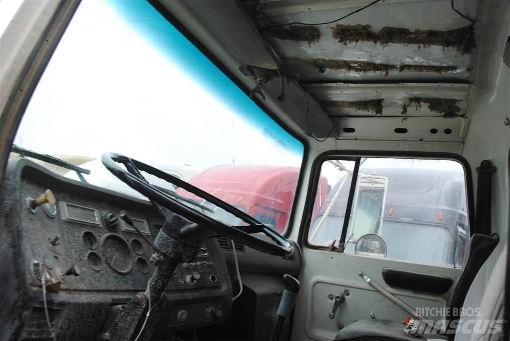 Ford L8000 混凝土搅拌车